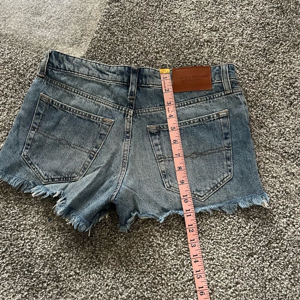 Lucky Brand Cut Off Short - Picture 14 of 14